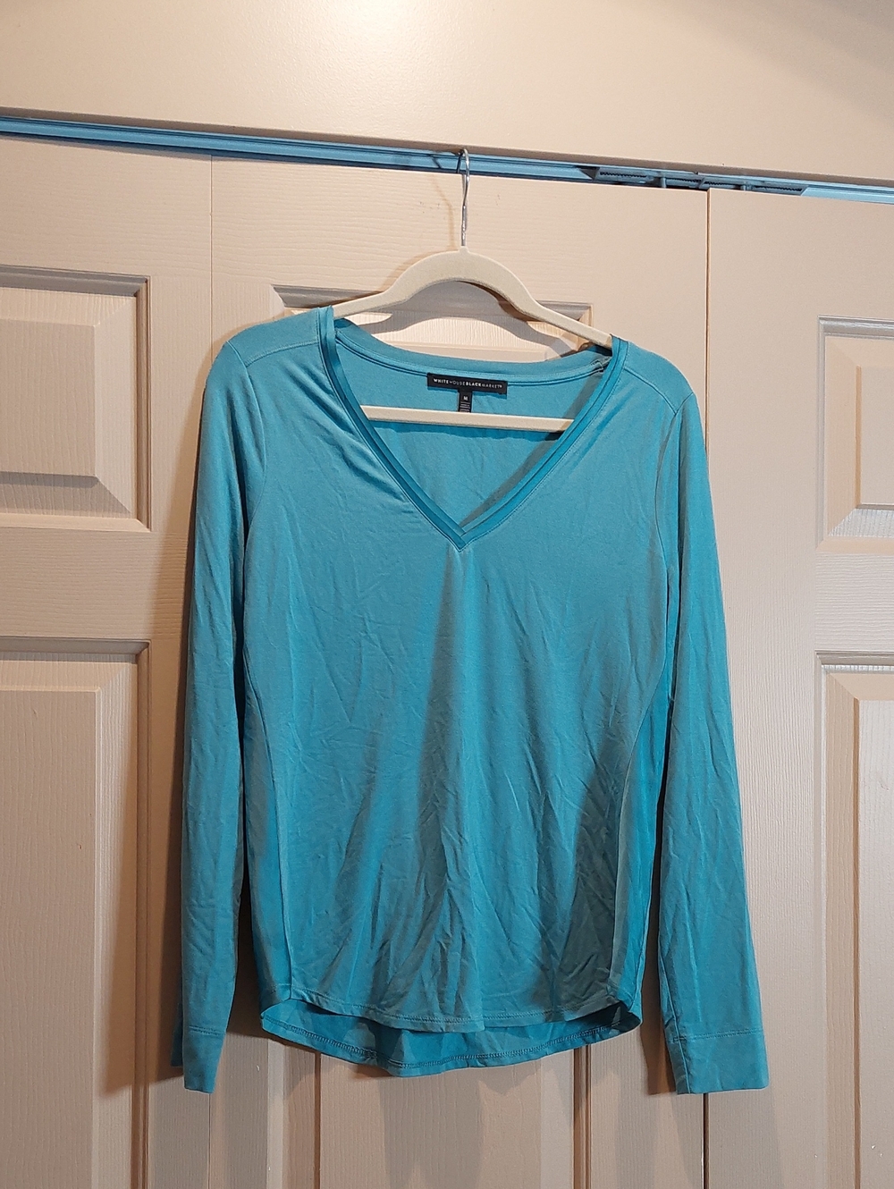 White House Black Market Teal V-Neck Long Sleeve Tee